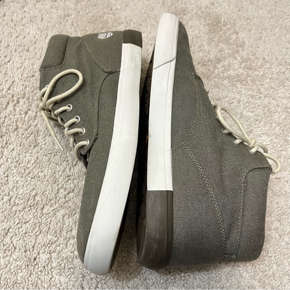 SOLD Timberland Newport Bay 2.0 Canvas Chukka Boot - Picture 3 of 16